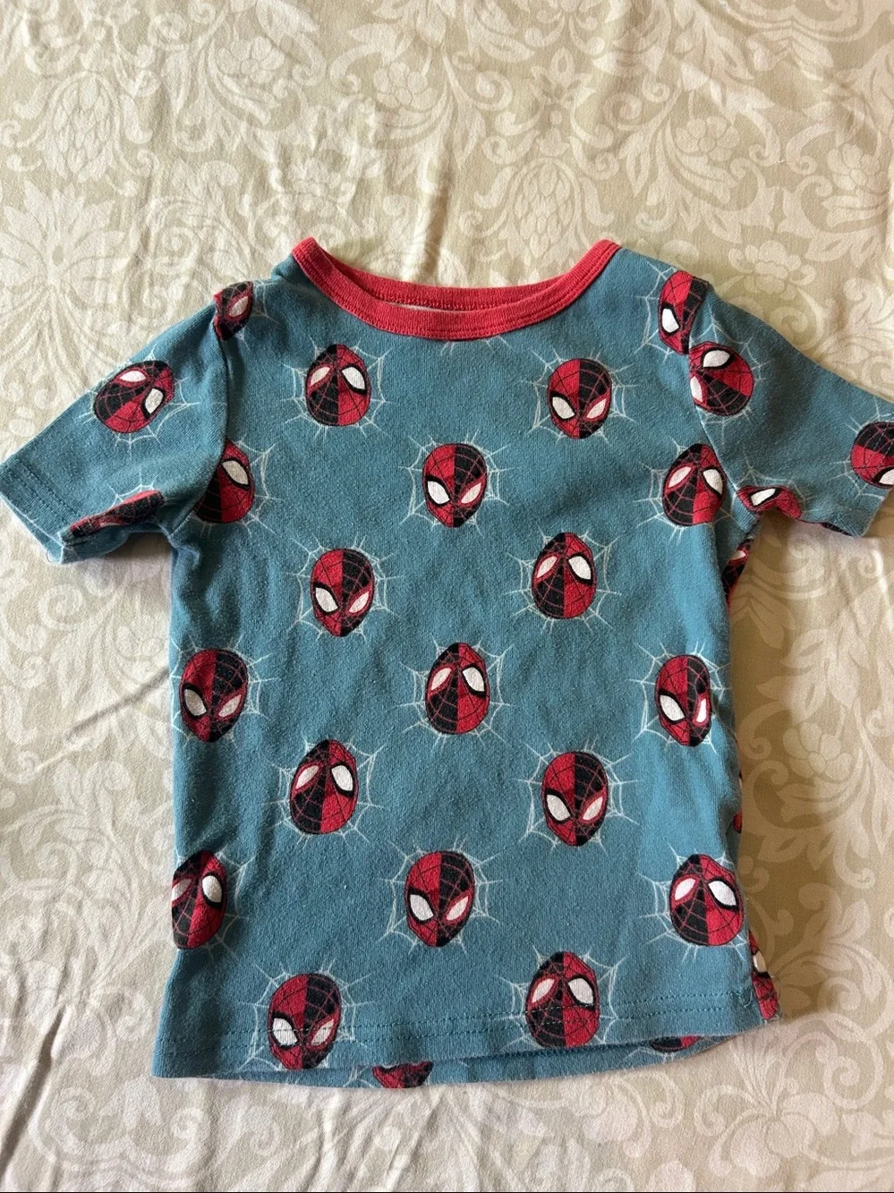 Marvel Kids Spider-Man Face Print Pajama Set in Blue and Red